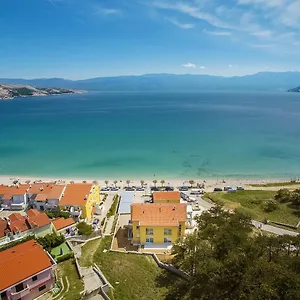 Capic Niko Apartment Baška