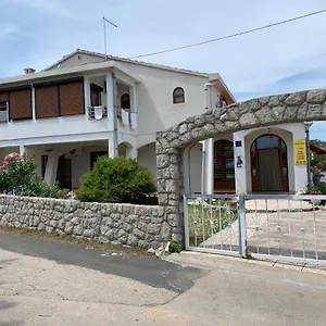 Tesmija Apartment Baška